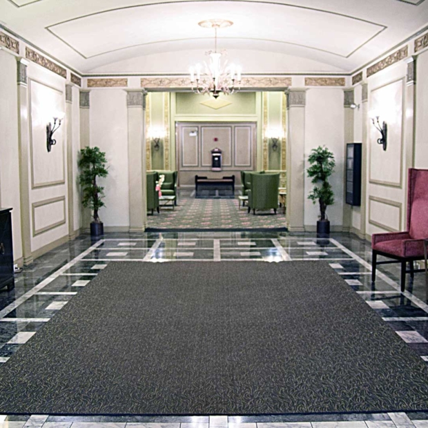 Wyndham-Lobby-2