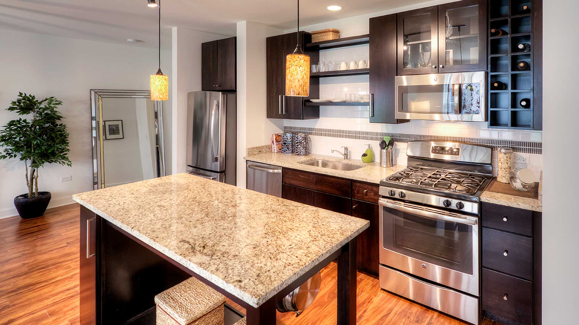 Ravenswood Terrace Chicago Rentals ravenswood-terrace-chicago-rentals