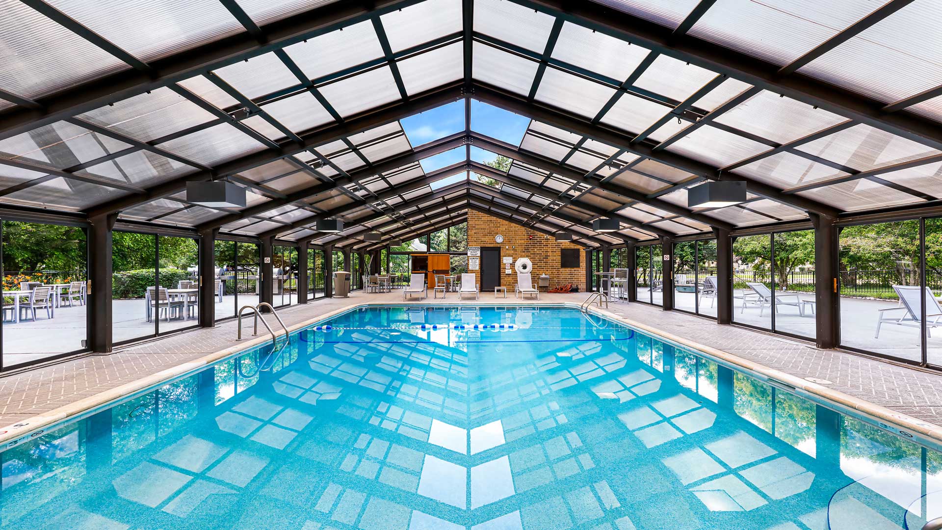 The Iroquois Club Apartment Homes for Rent in Naperville, IL Chicago Rentals