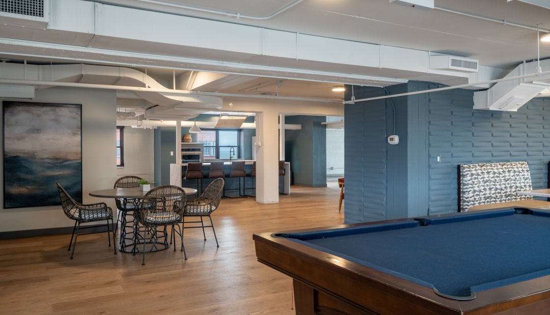 Beachside Apartments in Chicago Pool Table Hero Slider - Chicago Rentals