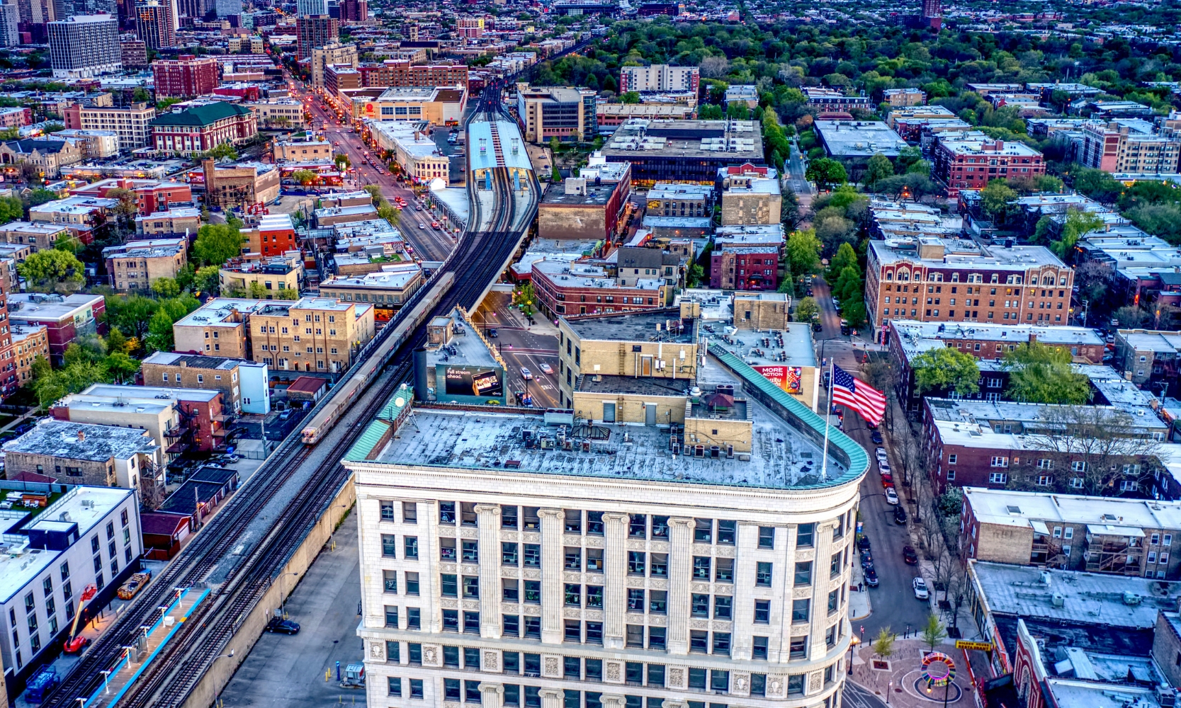 Aerial view image of Chicago's Uptown borough