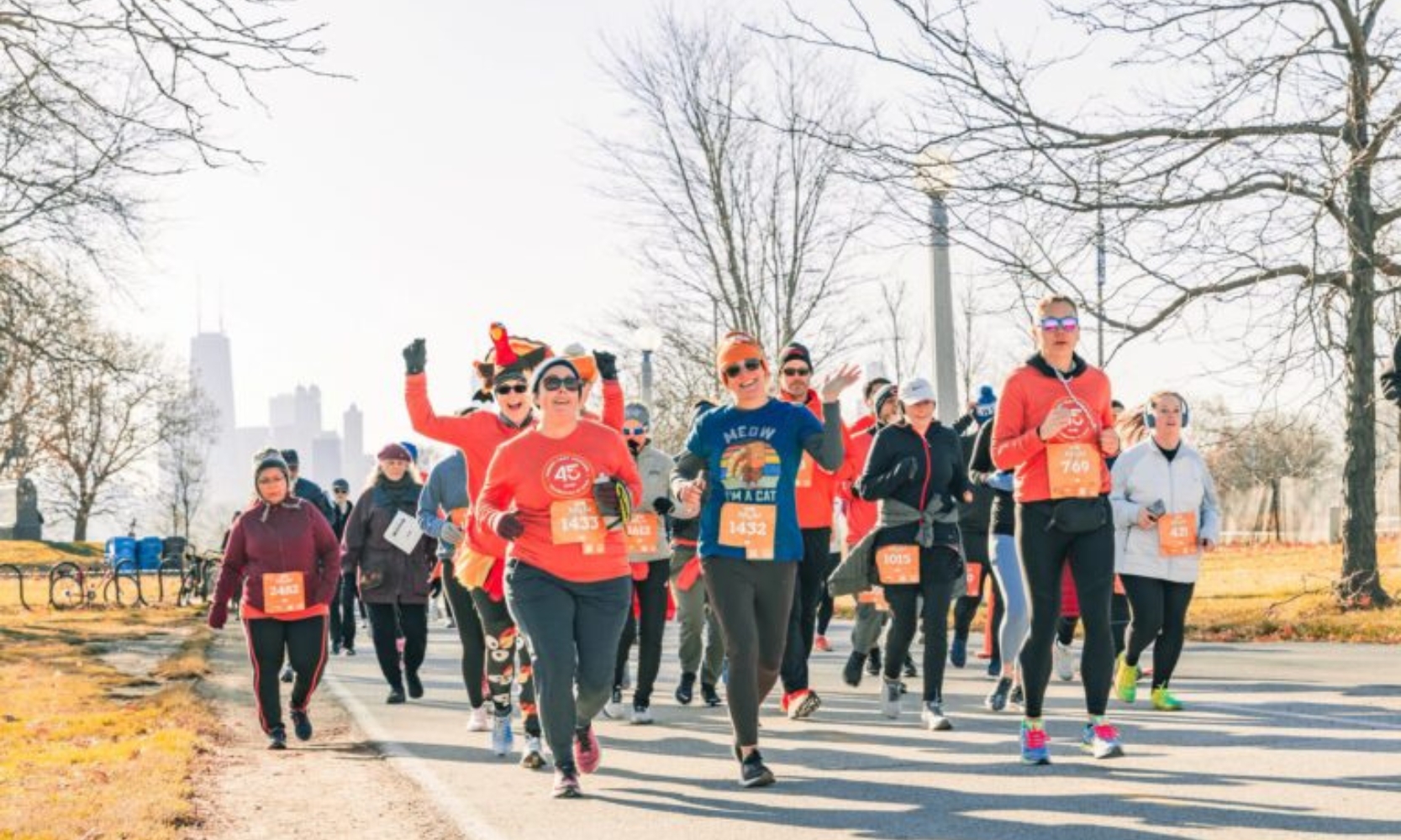 A group of people running in at the Turkey Trot Chicago