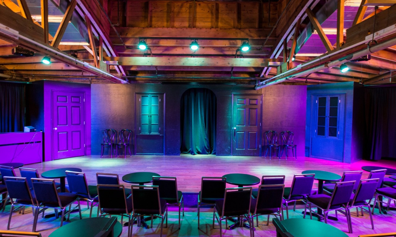 Image of an empty venue inside the iO Theater in Chicago