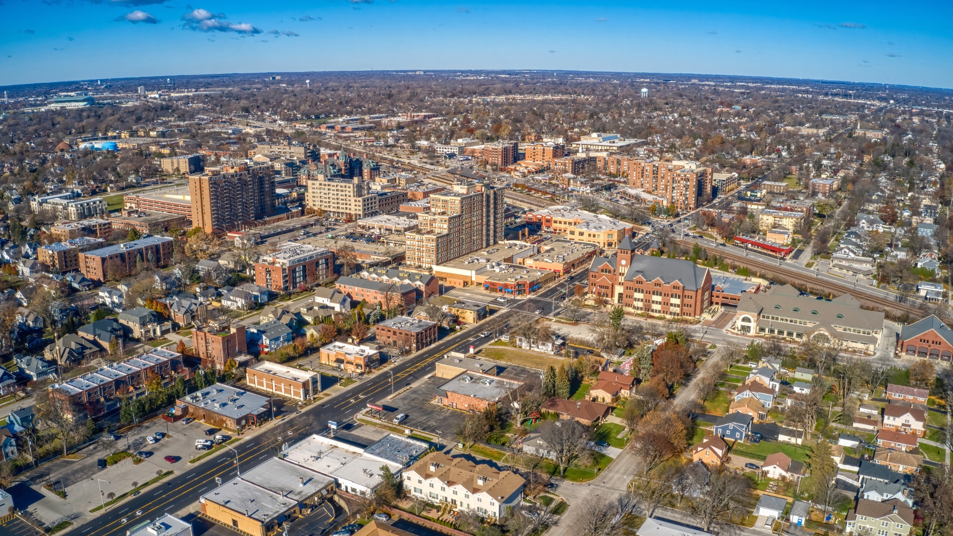 Aerial view image of Arlington Heights, IL, during the day