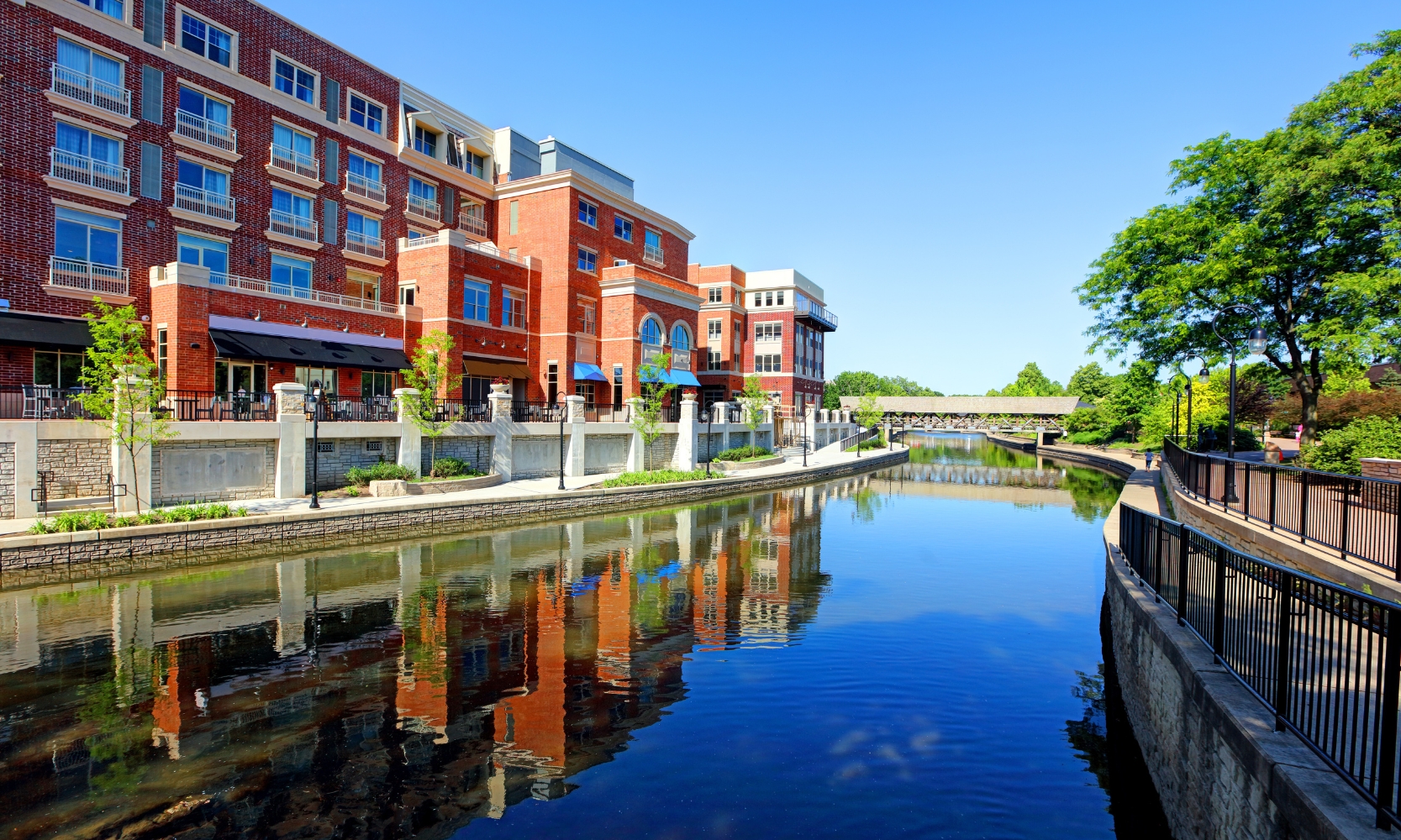 Image of the Naperville Riverwalk in Naperville, IL