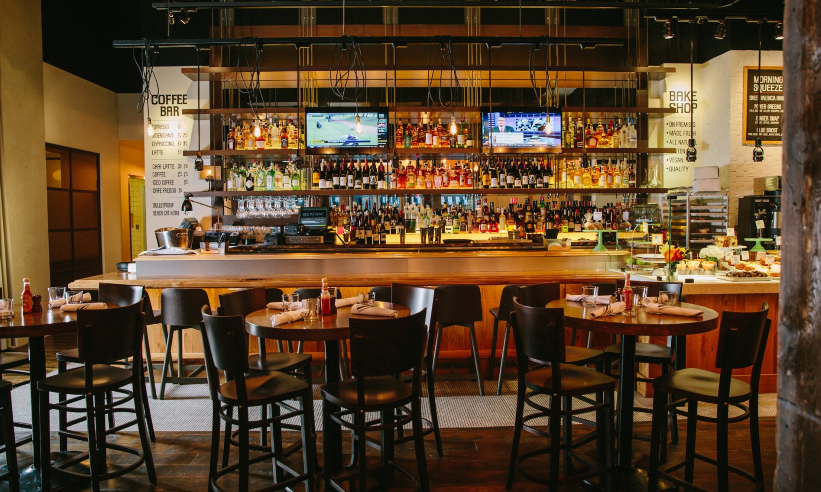 Interior image of Beatrix's bar area in their Streeterville, Chicago, location
