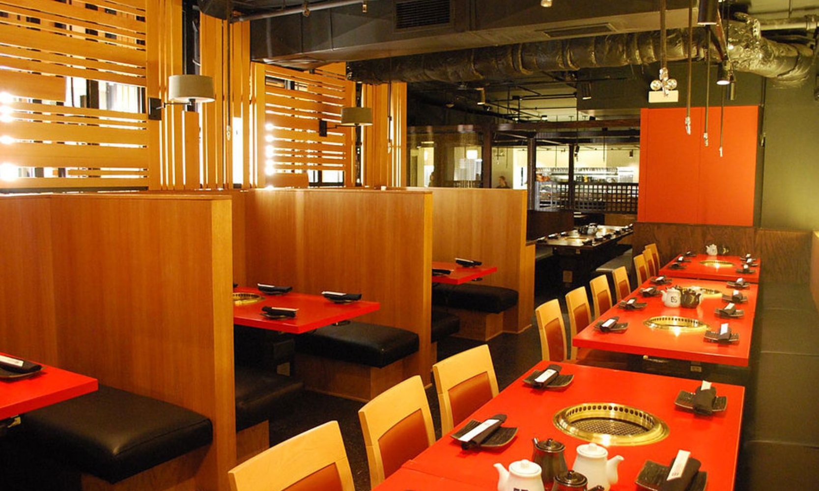 Interior image of Chicago Gyu-Kaku Japanese BBQ's dining area in Streeterville, Chicago location